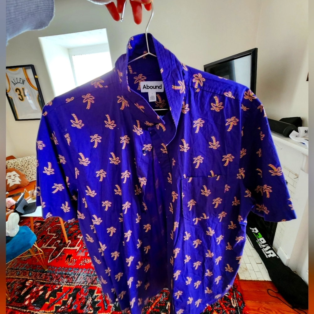 Abound collard palm tree shirt. Men's large
